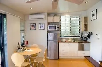 Naracoopa Bed & Breakfast & Pavilion Shorncliffe 4*,